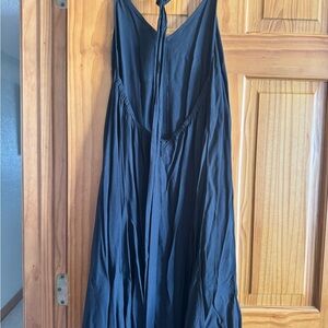Elegant Black Sleeveless Dress